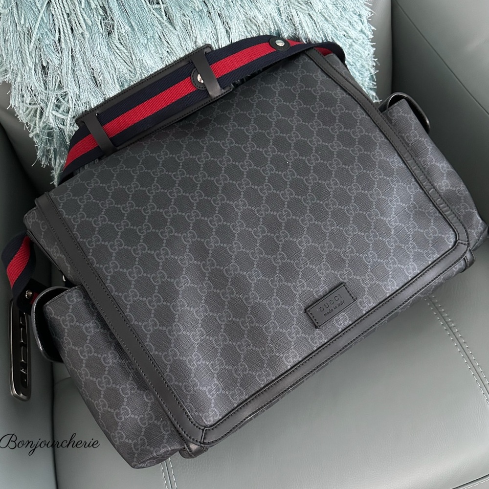 Authentic Gucci messenger bag - Picture 11 of 16